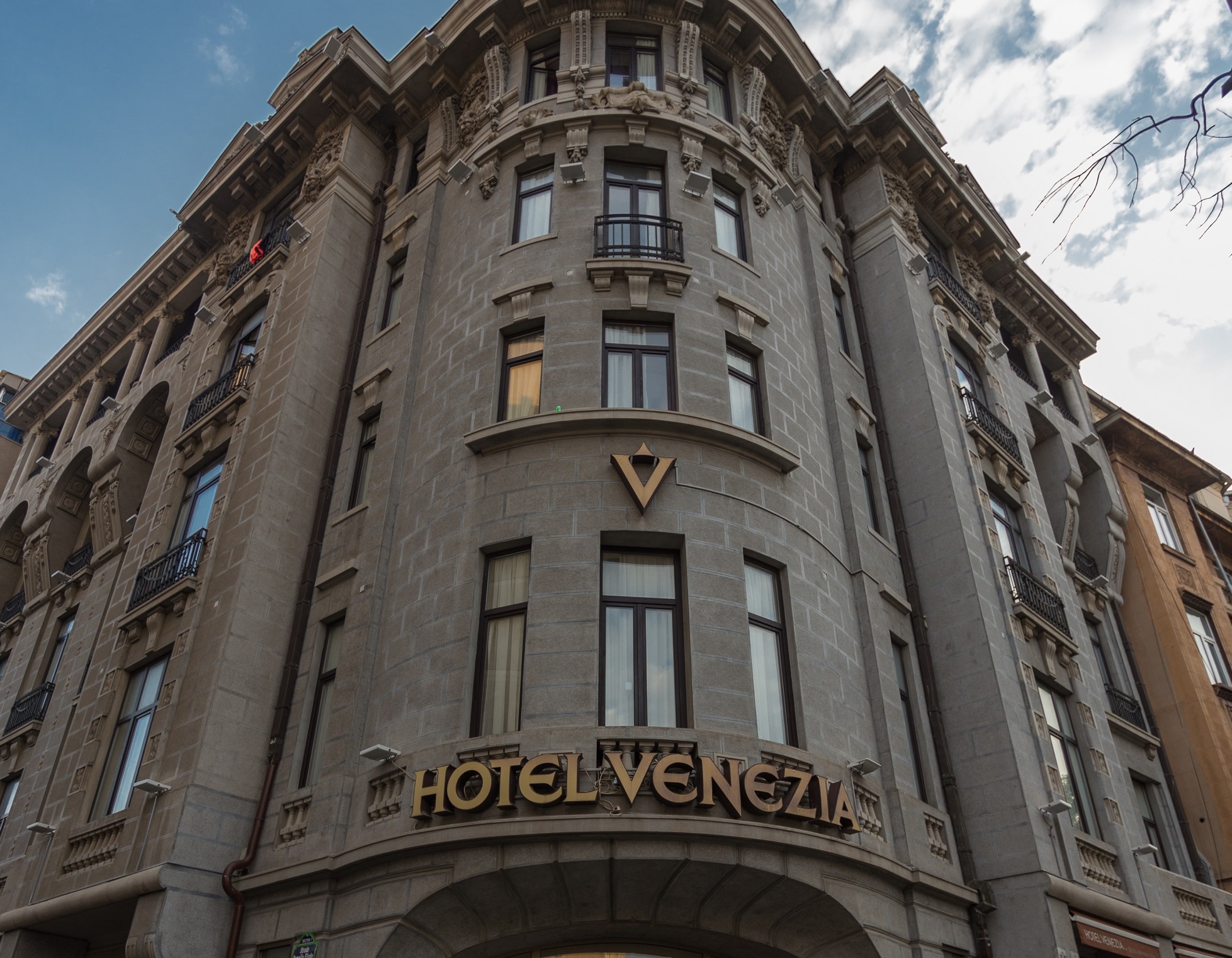 Τρία ξενοδοχεία στο Βουκουρέστι εξαγόρασε η Zeus International